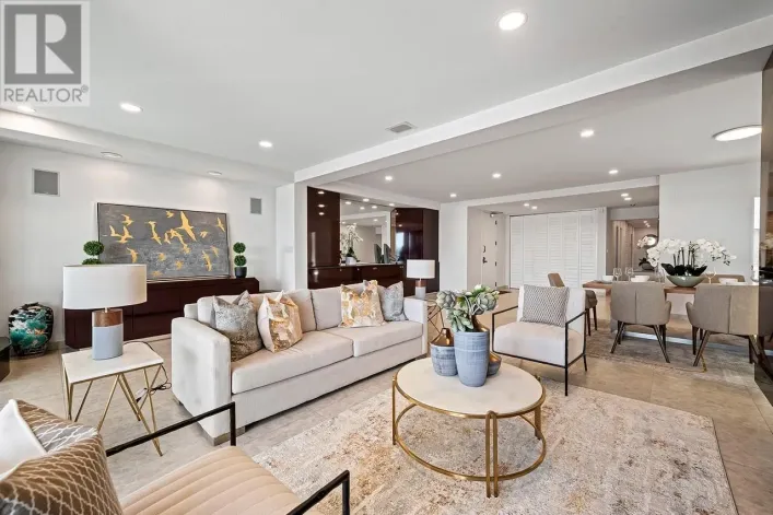 401 2015 BEACH AVENUE, Vancouver