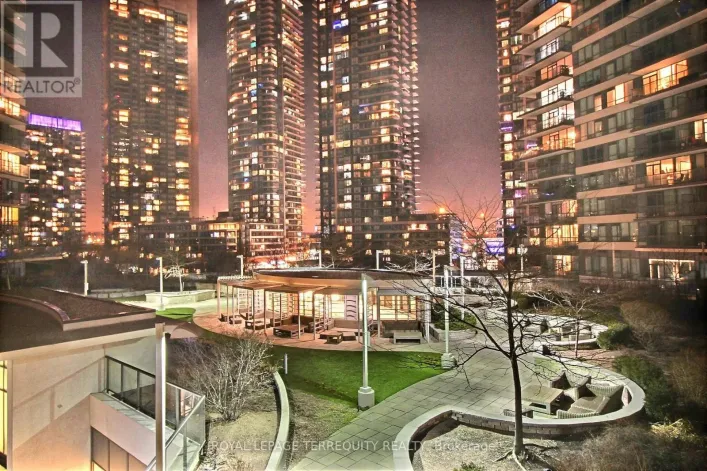 401 - 2240 LAKE SHORE BOULEVARD W, Toronto