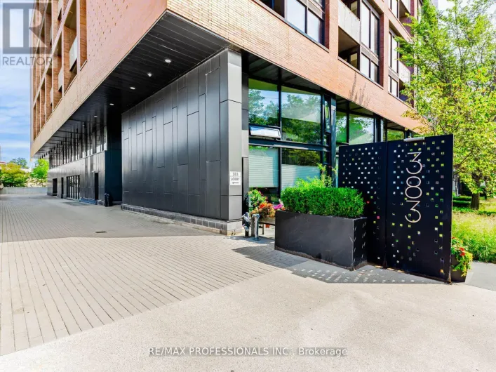 401 - 383 SORAUREN AVENUE, Toronto