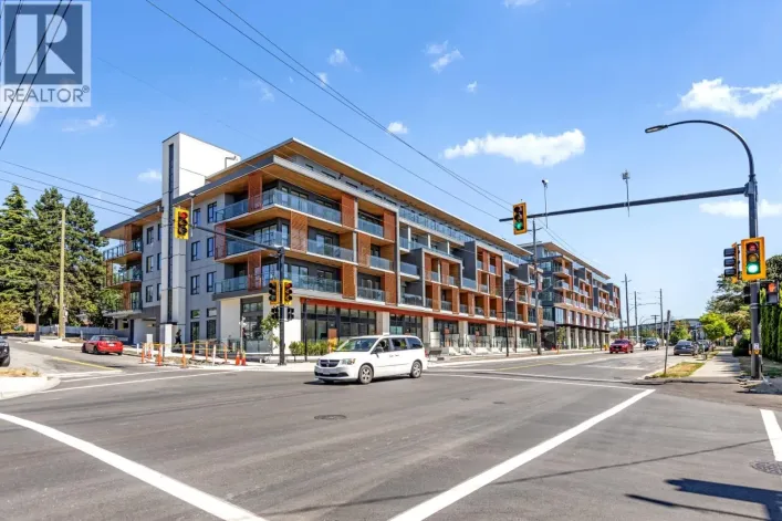 401 422 E 3RD STREET, North Vancouver
