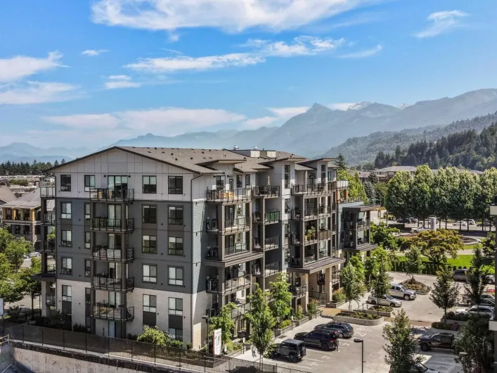 401 45497 CAMPUS DRIVE|Garrison Crossing, Chilliwack