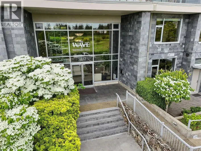 401 5332 Sayward Hill Cres, Saanich