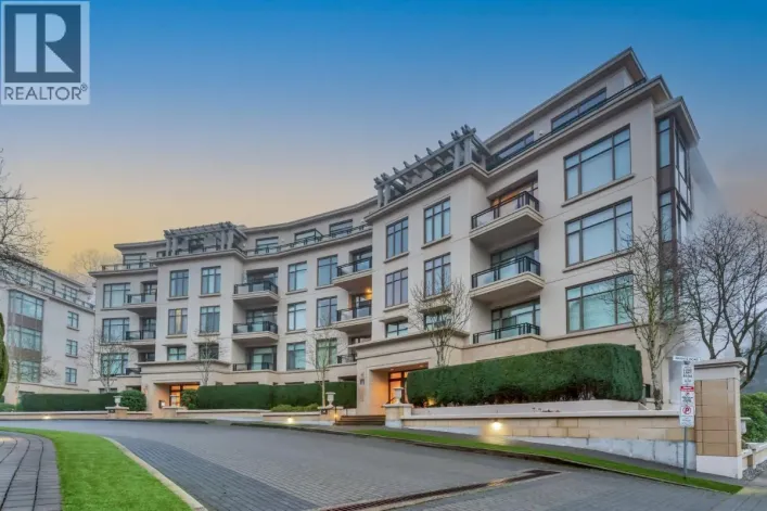 401 568 WATERS EDGE CRESCENT, West Vancouver