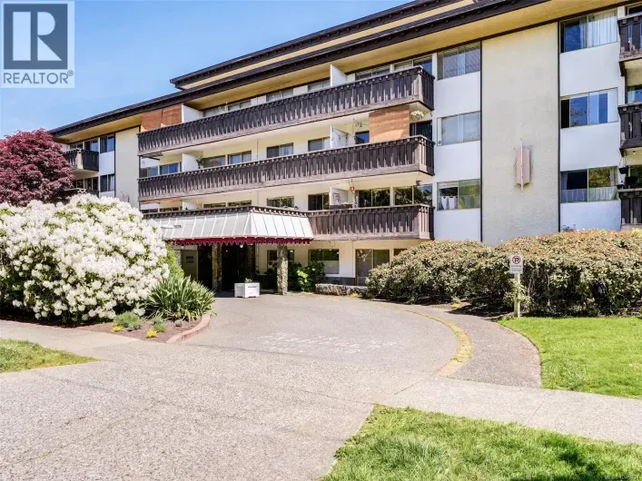 Apartment for sale: 401 964 Heywood Ave, Victoria