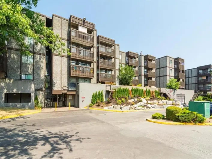 401 9682 134 STREET, Surrey