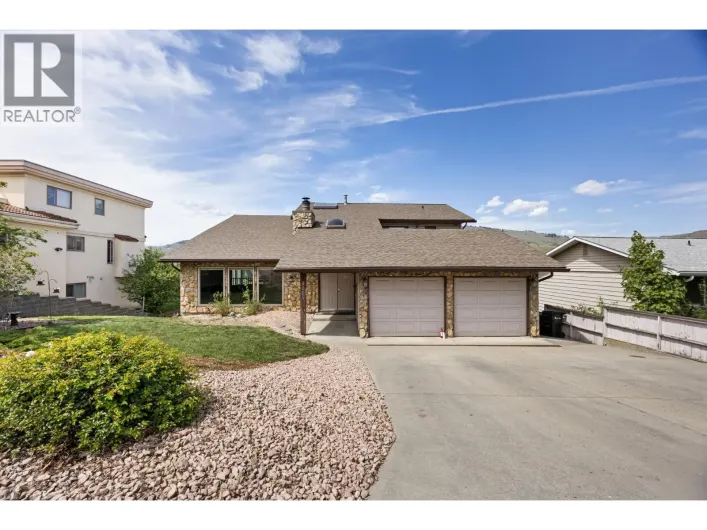4015 15 Crescent, Vernon
