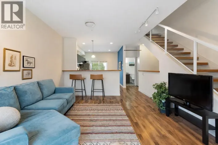 40166 GOVERNMENT ROAD, Squamish