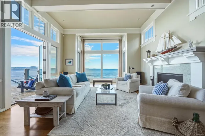 4019 White Rock St, Saanich