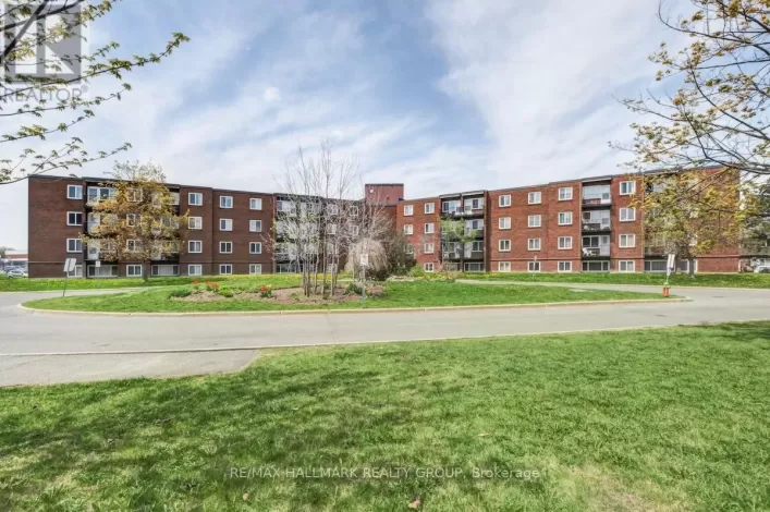 401C - 2041 ARROWSMITH DRIVE, Ottawa