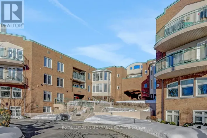 401D - 1 COLUMBUS AVENUE, Ottawa