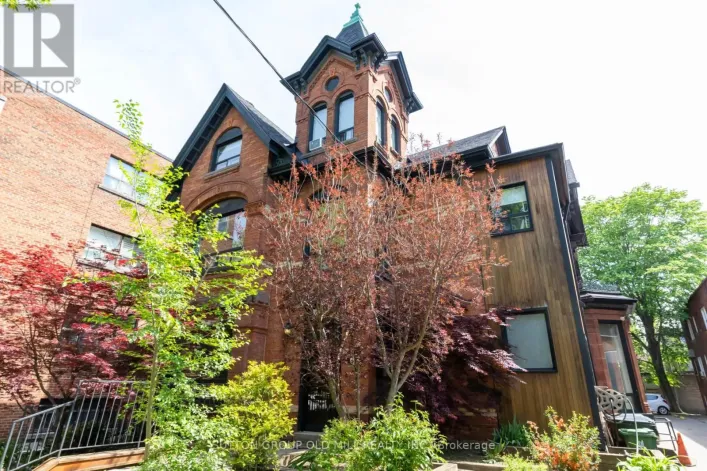 402 - 133 DUNN AVENUE, Toronto