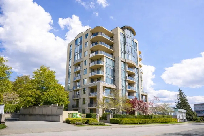 402 15445 VINE AVENUE, White Rock