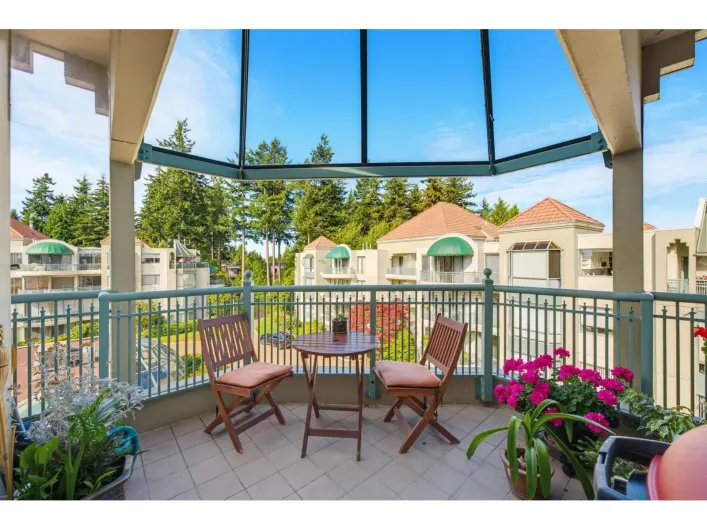 402 1765 MARTIN DRIVE, Surrey