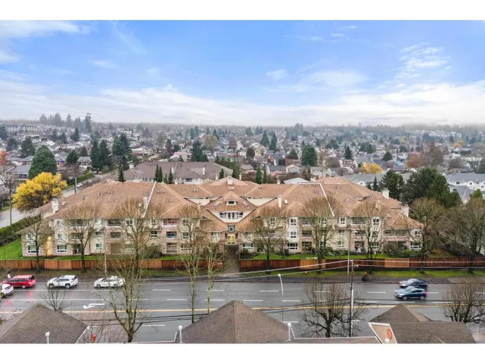 402 19721 64 AVENUE, Langley