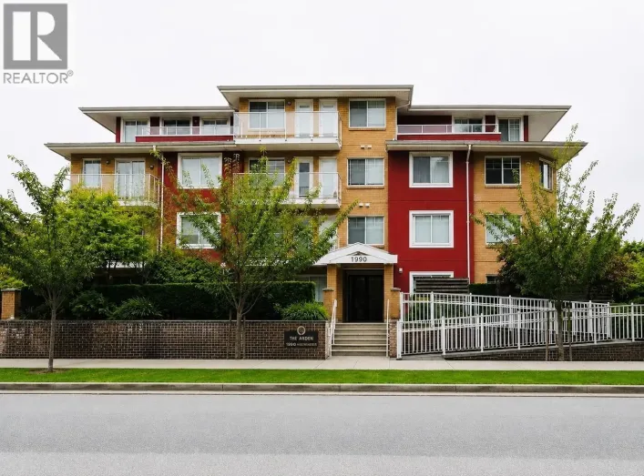402 1990 WESTMINSTER AVENUE, Port Coquitlam