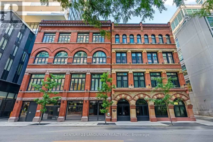 Apartment for sale: 402 - 22 LOMBARD STREET E, Toronto