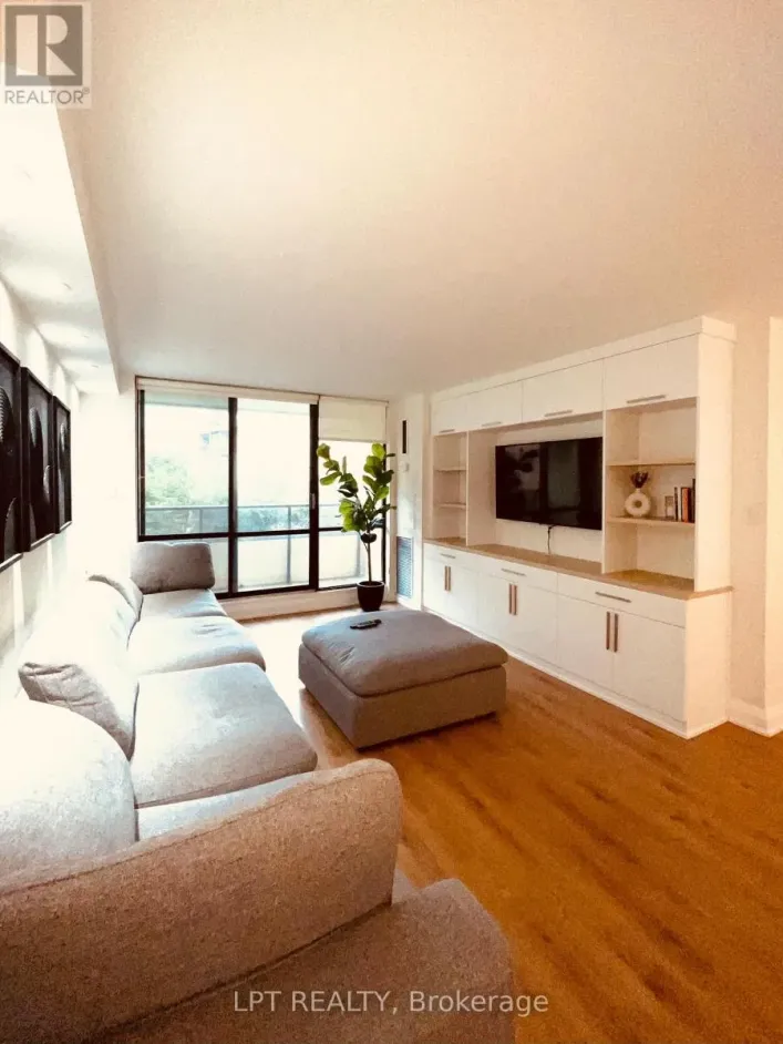 402 - 22 SHALLMAR BOULEVARD, Toronto