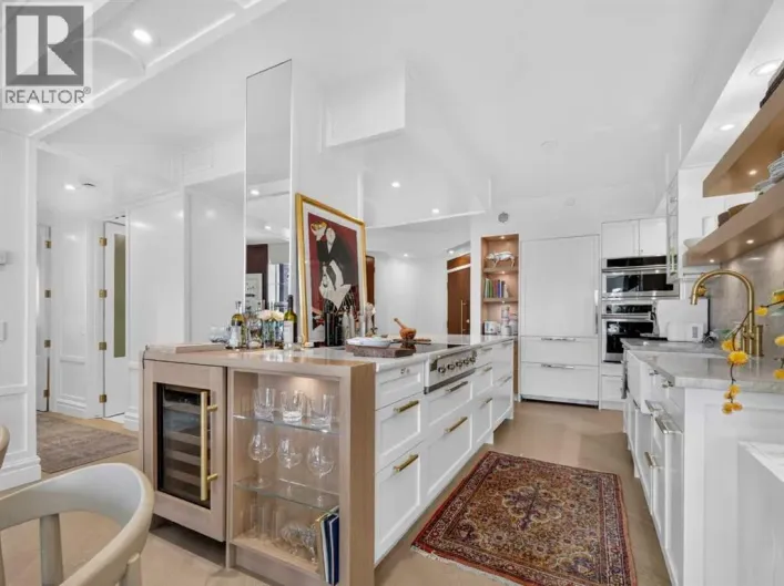 402, 228 26 Avenue SW, Calgary