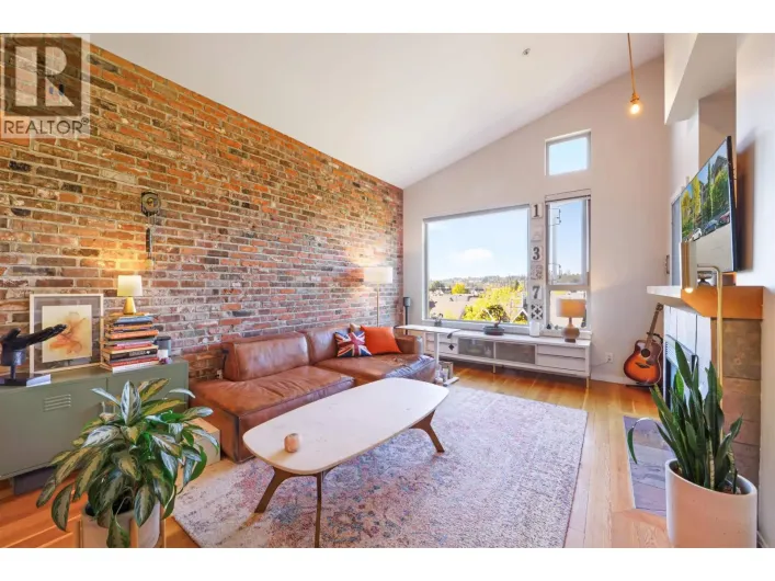 402 250 SALTER STREET, New Westminster