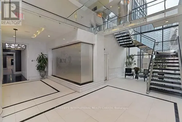 402 - 28 LINDEN STREET, Toronto