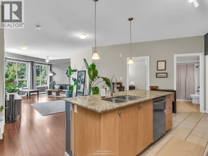 402 285 ROSS DRIVE, New Westminster