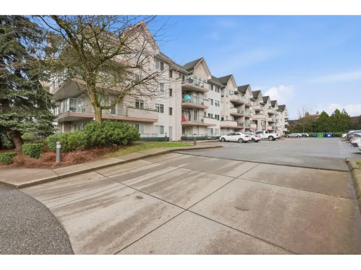 402 33738 KING ROAD, Abbotsford