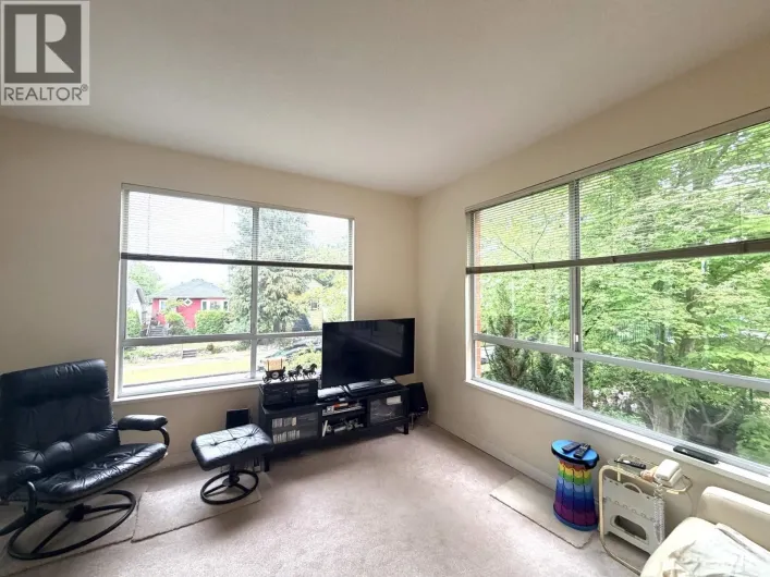 402 360 E 36TH AVENUE, Vancouver