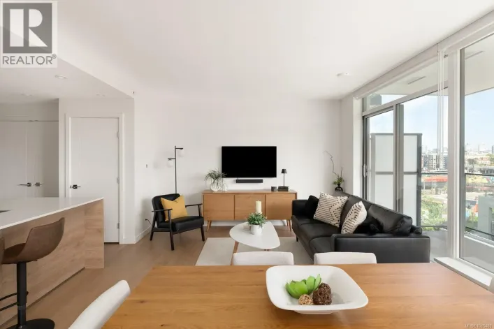 402 363 Tyee Rd, Victoria