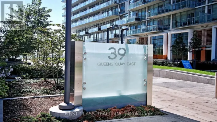 402 - 39 QUEENS QUAY E, Toronto