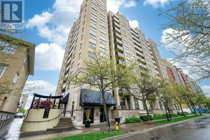 402 - 4 ELSINORE PATH, Toronto