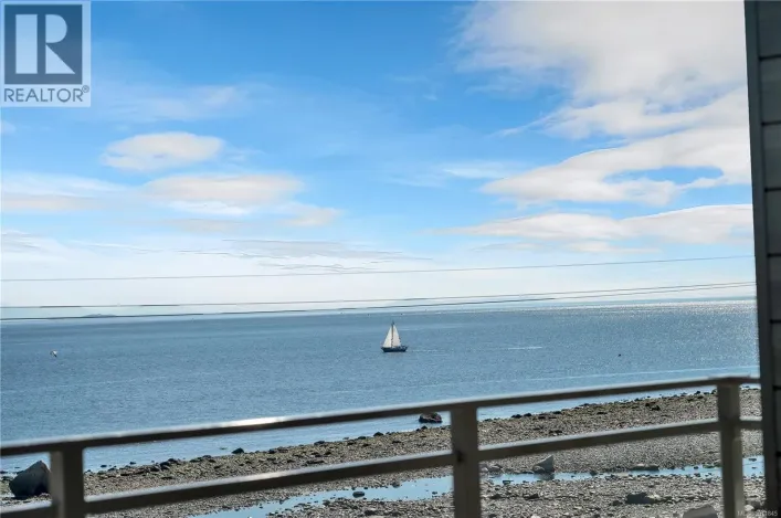 402 536 Island Hwy S, Campbell River