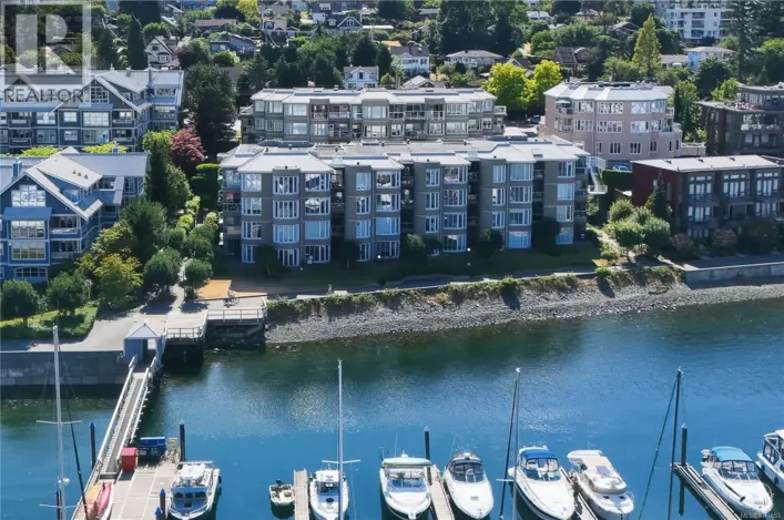 402 566 Stewart Ave, Nanaimo
