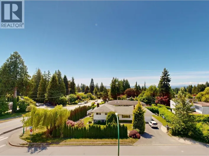 402 650 EVERGREEN PLACE, North Vancouver