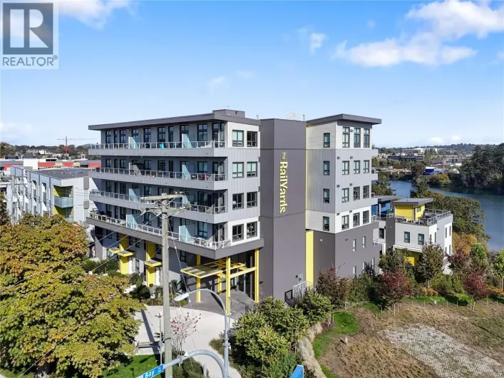402 757 Tyee Rd, Victoria