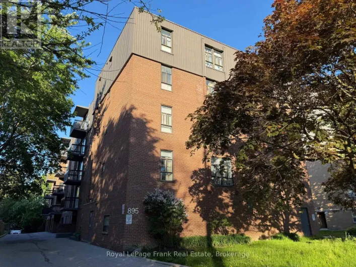 402 - 895 KENNEDY ROAD, Toronto