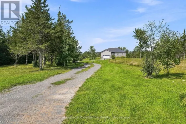402 BLACK ROAD, Prince Edward County