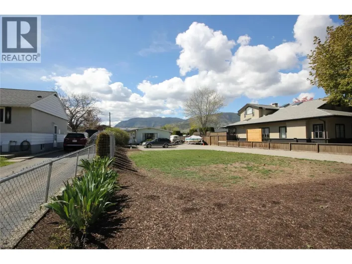 402 CONKLIN Avenue, Penticton