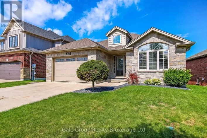 House for sale: 402 FAIRWAY ROAD, Woodstock
