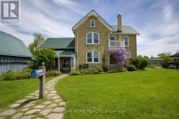 402 LAMBTON STREET E, West Grey