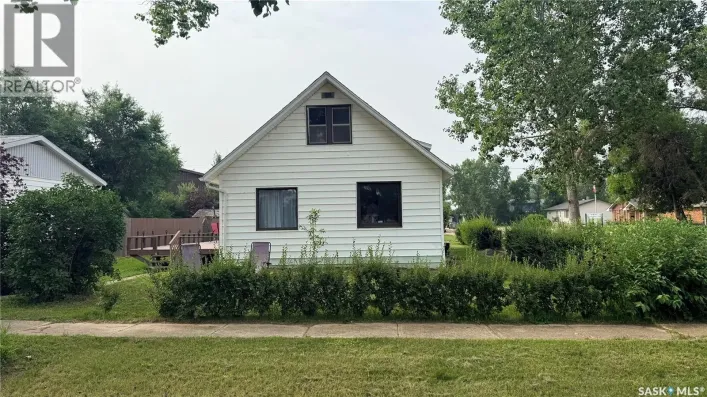 House for sale: 402 Saskatchewan AVENUE, Torquay