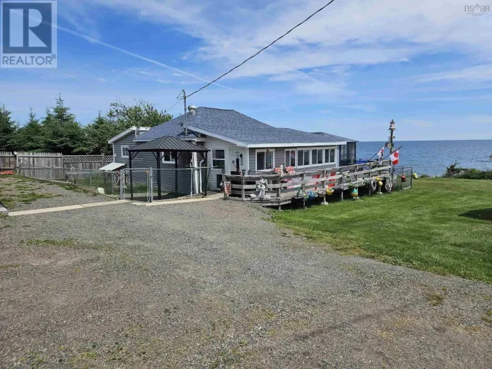 402 Smith Point Road, Fox Harbour