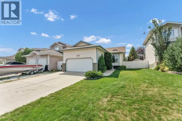 402 Stratton Way SE, Medicine Hat
