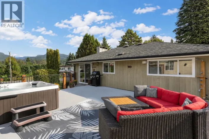 40251 KALODON ROAD, Squamish