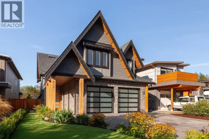 40257 ARISTOTLE DRIVE, Squamish