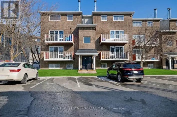 403 - 1589 ST BERNARD STREET, Ottawa