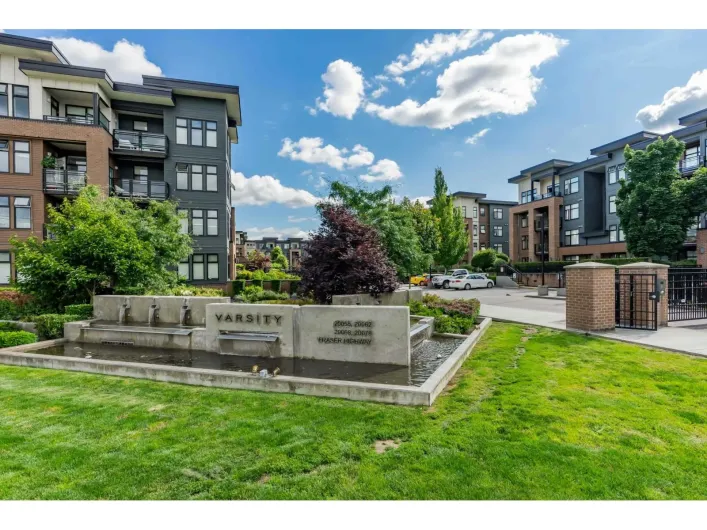 403 20068 FRASER HIGHWAY, Langley