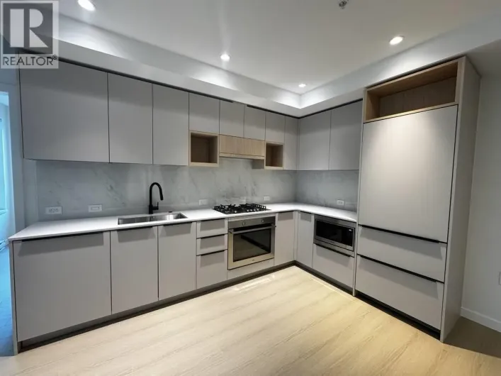403 2015 ST. JOHNS ST  BC, Port Moody