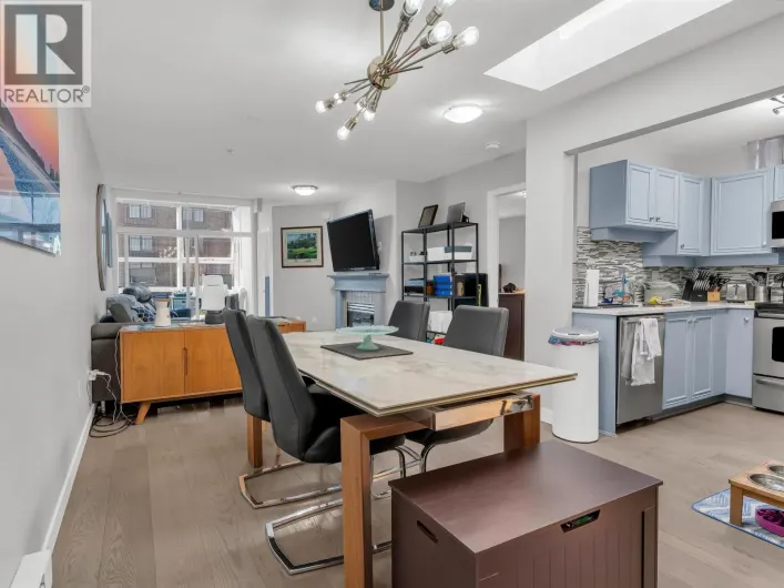 403 2929 W 4TH AVENUE, Vancouver