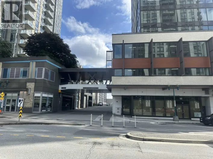 403 2992 GLEN DRIVE, Coquitlam