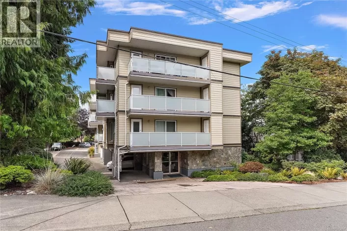 403 3230 Glasgow Ave, Saanich